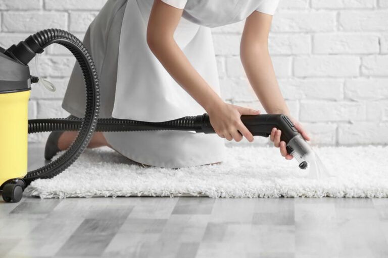 Jak skutecznie czyścić dywany?
